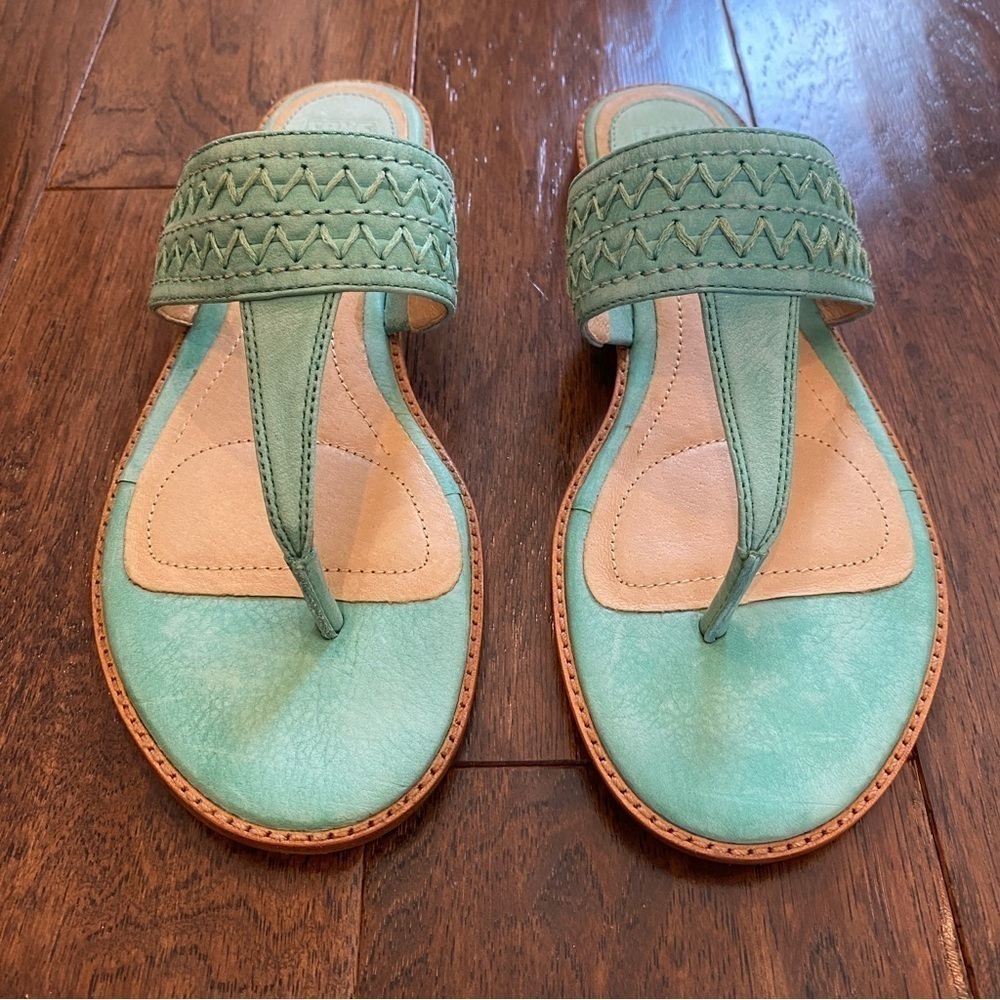 NWT Frye Turquoise Leather Thong Sandals 9 - Picture 9 of 9